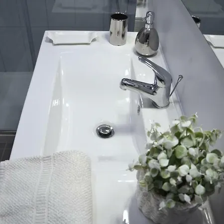 Altera Domus Bed & Breakfast